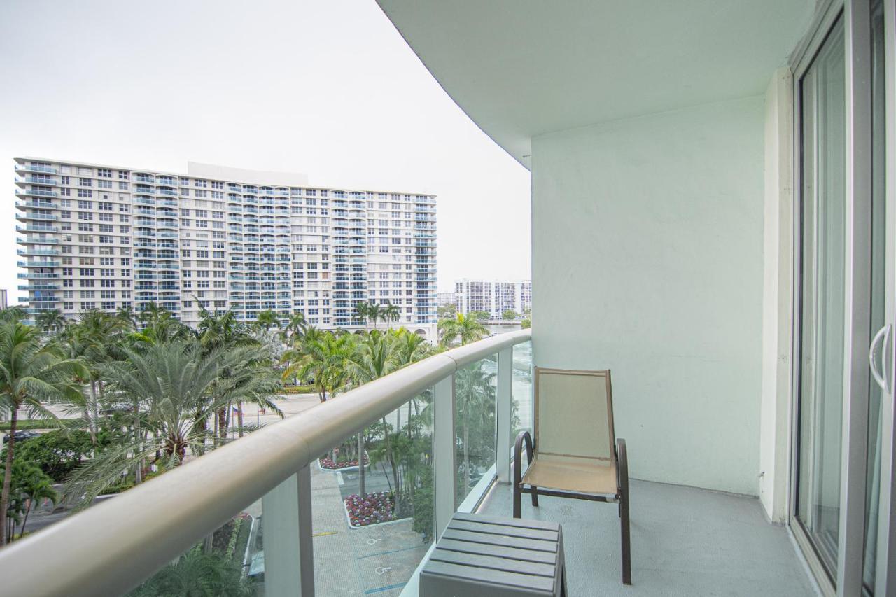 Modern Beach Apartment By Miami Te Espera - Hollywood 6T Экстерьер фото